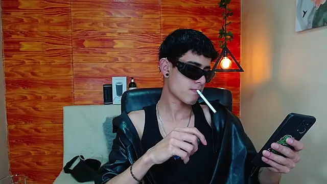 Bastiaan 28 online show from January 17, 1:15 am