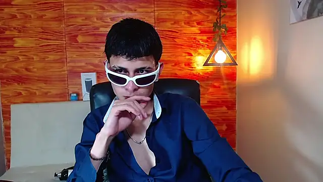 Bastiaan 28 online show from February 10, 5:25 am