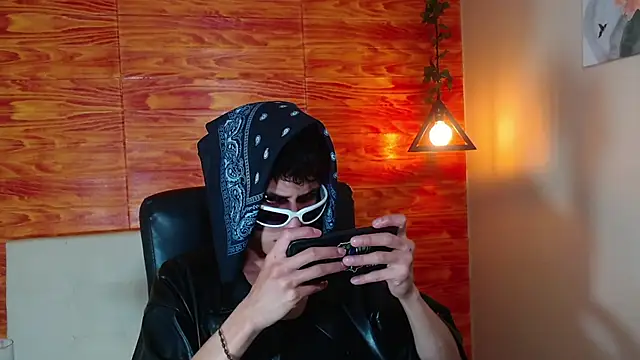 Bastiaan 28 online show from February 17, 6:20 am