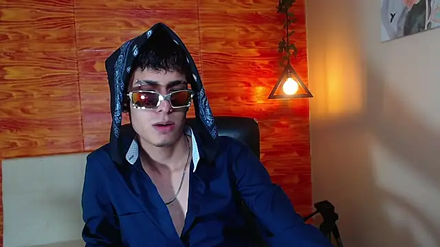 Bastiaan 28 online show from February 18, 3:53 am