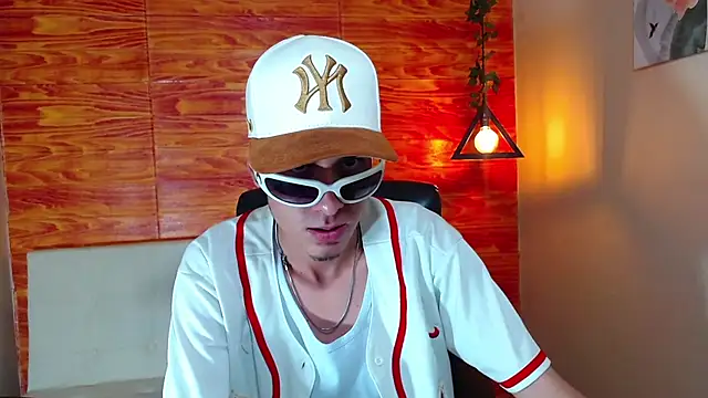 Bastiaan 28 online show from February 20, 5:44 am