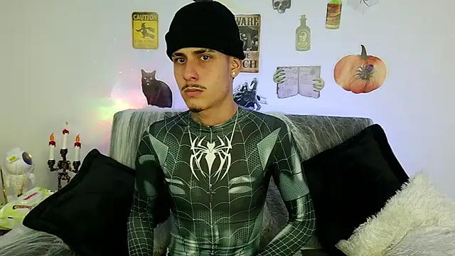 Bastiaan 28 online show from October 18, 3:31 am