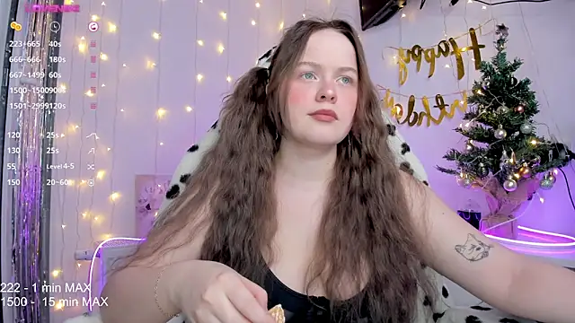 Snapshot of HANNA_MONTANAS chatting on December 23, 11:57 am HANNA MONTANAS online show from December 23, 11:57 am