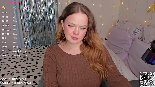 Snapshot of HANNA_MONTANAS chatting on September 15, 3:01 pm HANNA MONTANAS online show from September 15, 3:01 pm