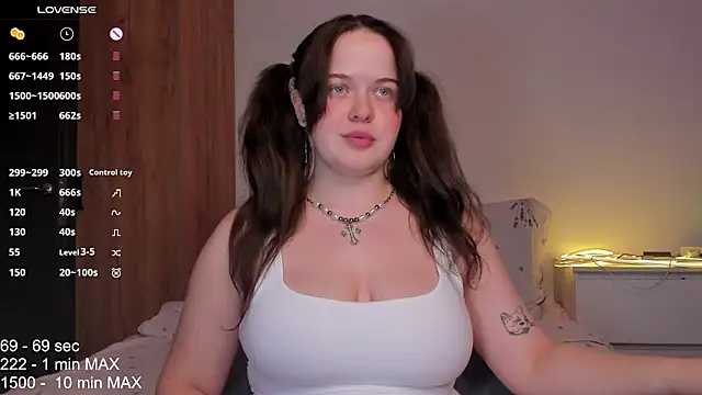 HANNA MONTANAS online show from November 16, 6:46 pm