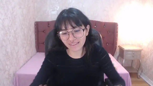 Snapshot of charlottemoonxz chatting on February 11, 5:18 pm charlottemoonxz online show from February 11, 5:18 pm