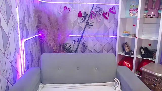 Snapshot of charlottemoonxz chatting on September 12, 3:12 pm charlottemoonxz online show from September 12, 3:12 pm