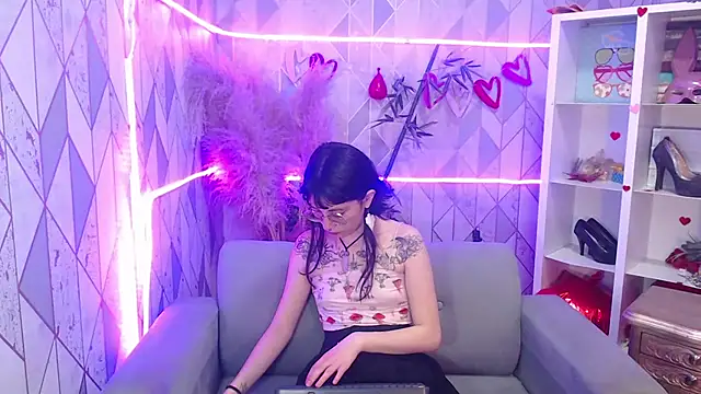 Snapshot of charlottemoonxz chatting on October 3, 8:06 pm charlottemoonxz online show from October 3, 8:06 pm