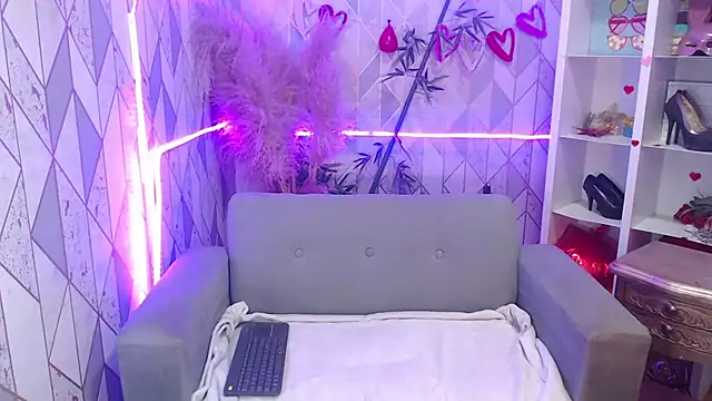 Snapshot of charlottemoonxz chatting on October 7, 7:44 pm charlottemoonxz online show from October 7, 7:44 pm