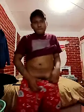 Snapshot of Cris_ale1218 chatting on December 20, 6:37 pm Cris ale1218 online show from December 20, 6:37 pm