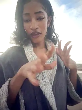 GoddessVee online show from April 12, 4:28 am