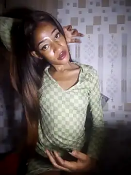 GoddessVee online show from May 24, 6:46 pm