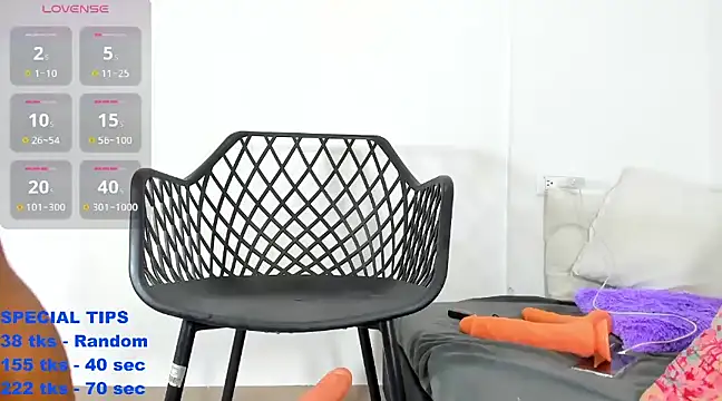 hole davidd online show from December 13, 7:25 am