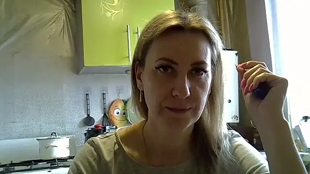 AshleyXHoney online show from March 21, 6:38 am