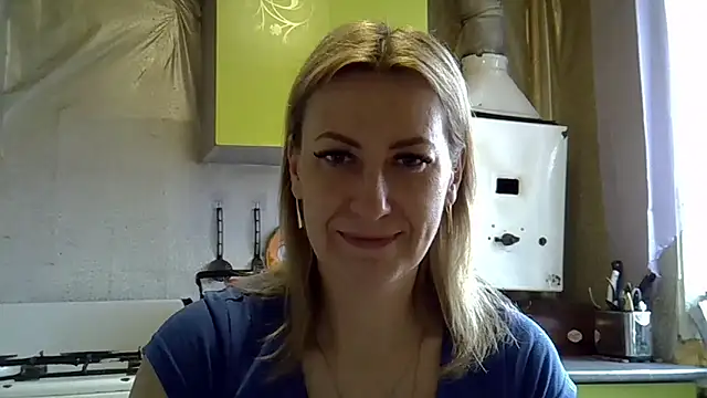 AshleyXHoney online show from March 22, 5:06 am