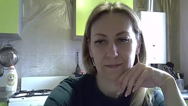 AshleyXHoney online show from April 10, 8:30 am