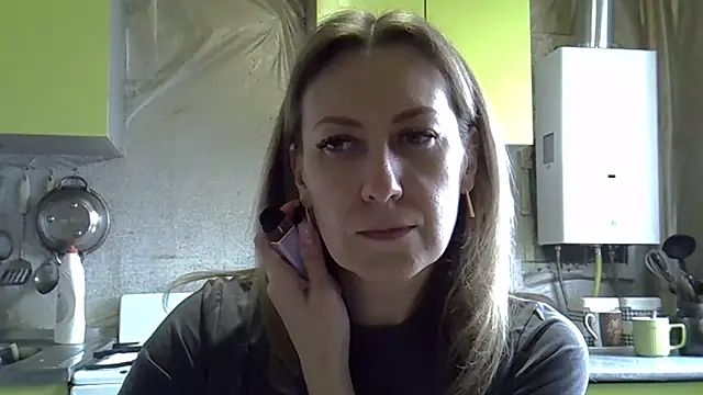 AshleyXHoney online show from April 16, 7:09 am