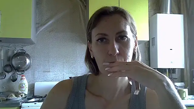 Snapshot of AshleyXHoney chatting on July 22, 8:50 am AshleyXHoney online show from July 22, 8:50 am