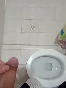 Wynni online show from April 2, 7:00 pm