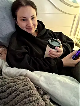 Snapshot of MilfyMrsRobinson chatting on February 27, 12:13 pm MilfyMrsRobinson online show from February 27, 12:13 pm