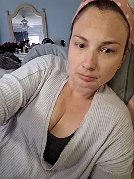 Snapshot of MilfyMrsRobinson chatting on March 12, 3:40 pm MilfyMrsRobinson online show from March 12, 3:40 pm