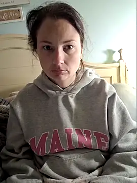 Snapshot of MilfyMrsRobinson chatting on March 19, 11:06 am MilfyMrsRobinson online show from March 19, 11:06 am