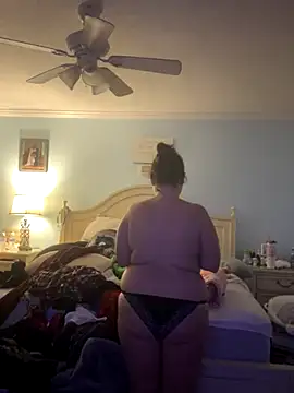 Snapshot of MilfyMrsRobinson chatting on September 11, 12:22 am MilfyMrsRobinson online show from September 11, 12:22 am