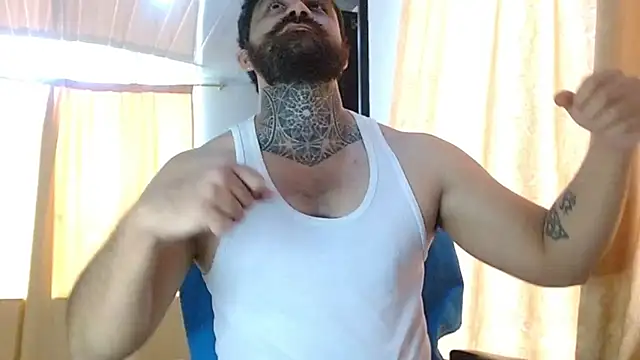 aronmiller404 online show from February 7, 2:21 pm