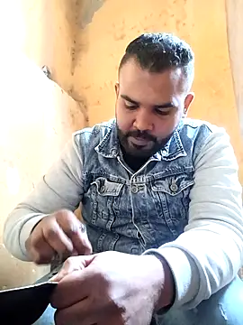 ListedLoin online show from February 8, 2:38 pm