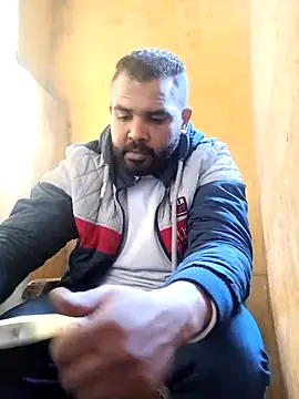 ListedLoin online show from February 12, 1:37 pm