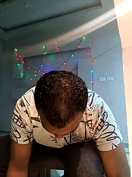 ListedLoin online show from March 7, 7:49 pm