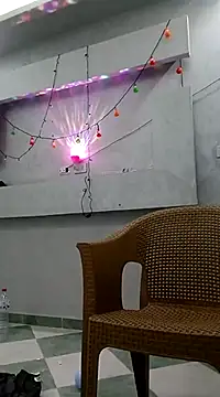 ListedLoin online show from March 18, 10:15 pm