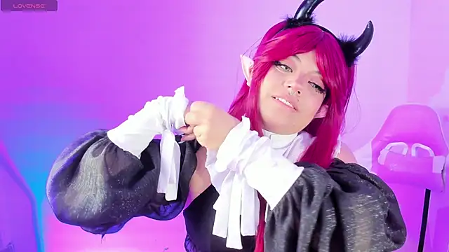 Snapshot of Ahri_Elderwood chatting on September 16, 4:02 am Ahri Elderwood online show from September 16, 4:02 am