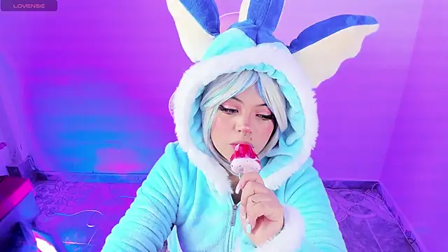 Snapshot of Ahri_Elderwood chatting on September 22, 5:09 am Ahri Elderwood online show from September 22, 5:09 am