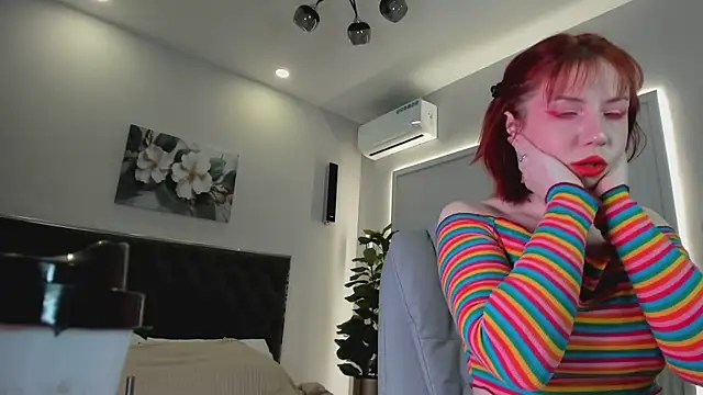 Snapshot of Love_is_Lola chatting on March 14, 1:48 am Love is Lola online show from March 14, 1:48 am