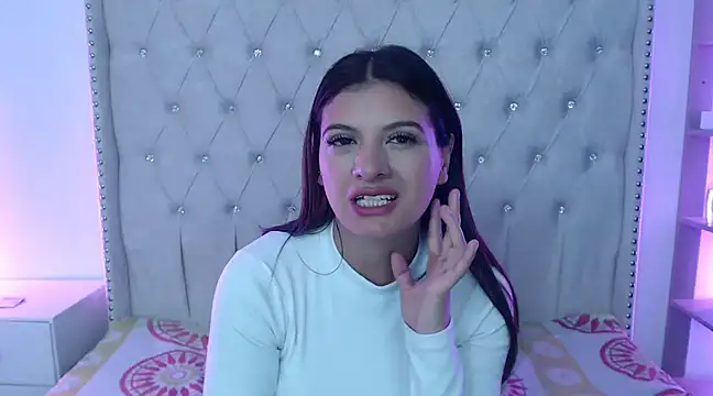 Abril Squirt online show from February 18, 6:26 am