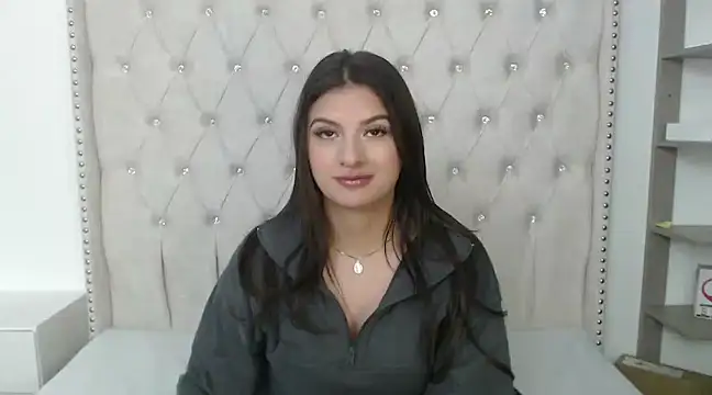 Abril Squirt online show from March 11, 8:20 am