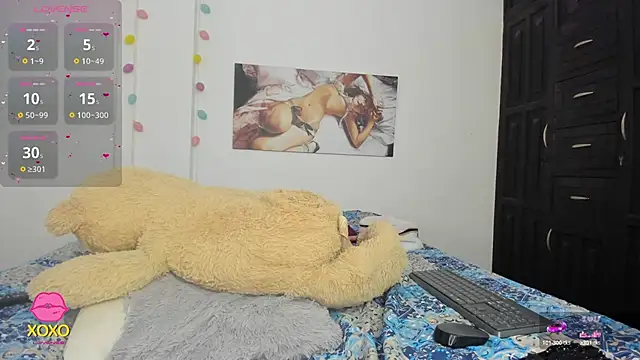 dulce kim online show from February 12, 7:02 pm