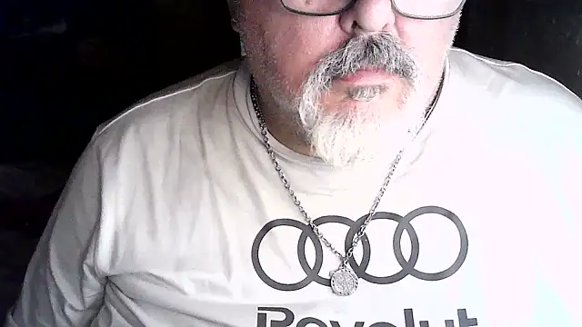 Snapshot of cashot58 chatting on June 26, 1:26 pm cashot58 online show from June 26, 1:26 pm