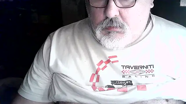 Snapshot of cashot58 chatting on July 24, 8:23 am cashot58 online show from July 24, 8:23 am