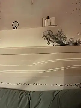 Eliza-E online show from January 12, 4:39 am