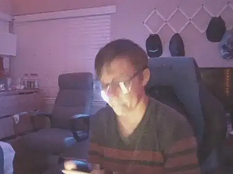 Snapshot of KaliSnow199623 chatting on December 4, 2:31 am KaliSnow199623 online show from December 4, 2:31 am