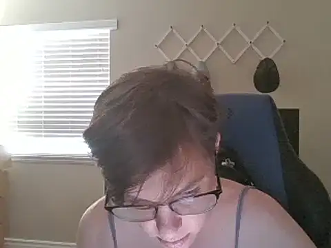 Snapshot of KaliSnow199623 chatting on February 4, 9:10 pm KaliSnow199623 online show from February 4, 9:10 pm