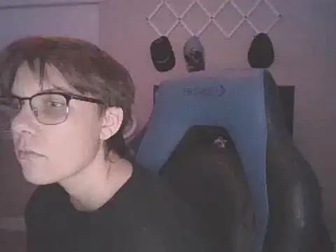 Snapshot of KaliSnow199623 chatting on February 7, 4:37 am KaliSnow199623 online show from February 7, 4:37 am