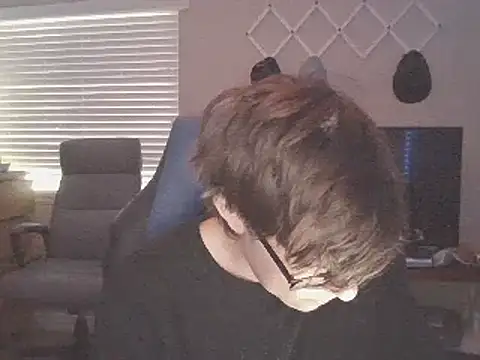 Snapshot of KaliSnow199623 chatting on February 13, 12:46 am KaliSnow199623 online show from February 13, 12:46 am