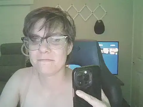 Snapshot of KaliSnow199623 chatting on February 27, 7:34 am KaliSnow199623 online show from February 27, 7:34 am