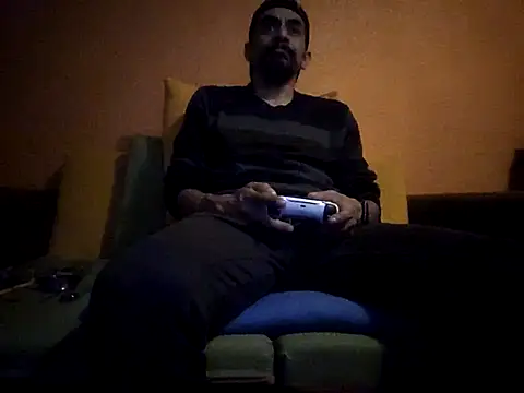 Angel Coronel online show from February 14, 4:04 am