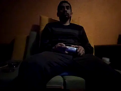 Angel Coronel online show from February 15, 1:10 am