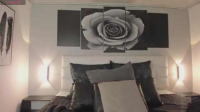 sofi bakerr online show from November 4, 11:31 am