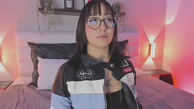 sofi bakerr online show from March 25, 11:38 am